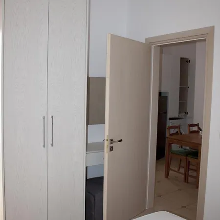 アパート 151 Sarandë