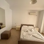 Apartman 151 *